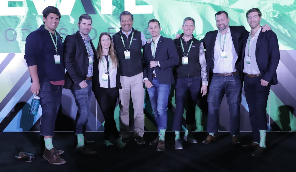 2020 OfficeNinjas All-Star Hilary Phillips poses with MongoDB’s West Sales team in a group photo. 